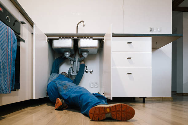 Professional Leak Detection technician working in Vaughan, MS